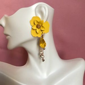 Yellow Flower Earrings🌼